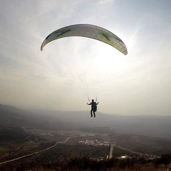 PARAGLIDING