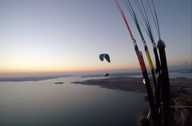 PARAGLIDING