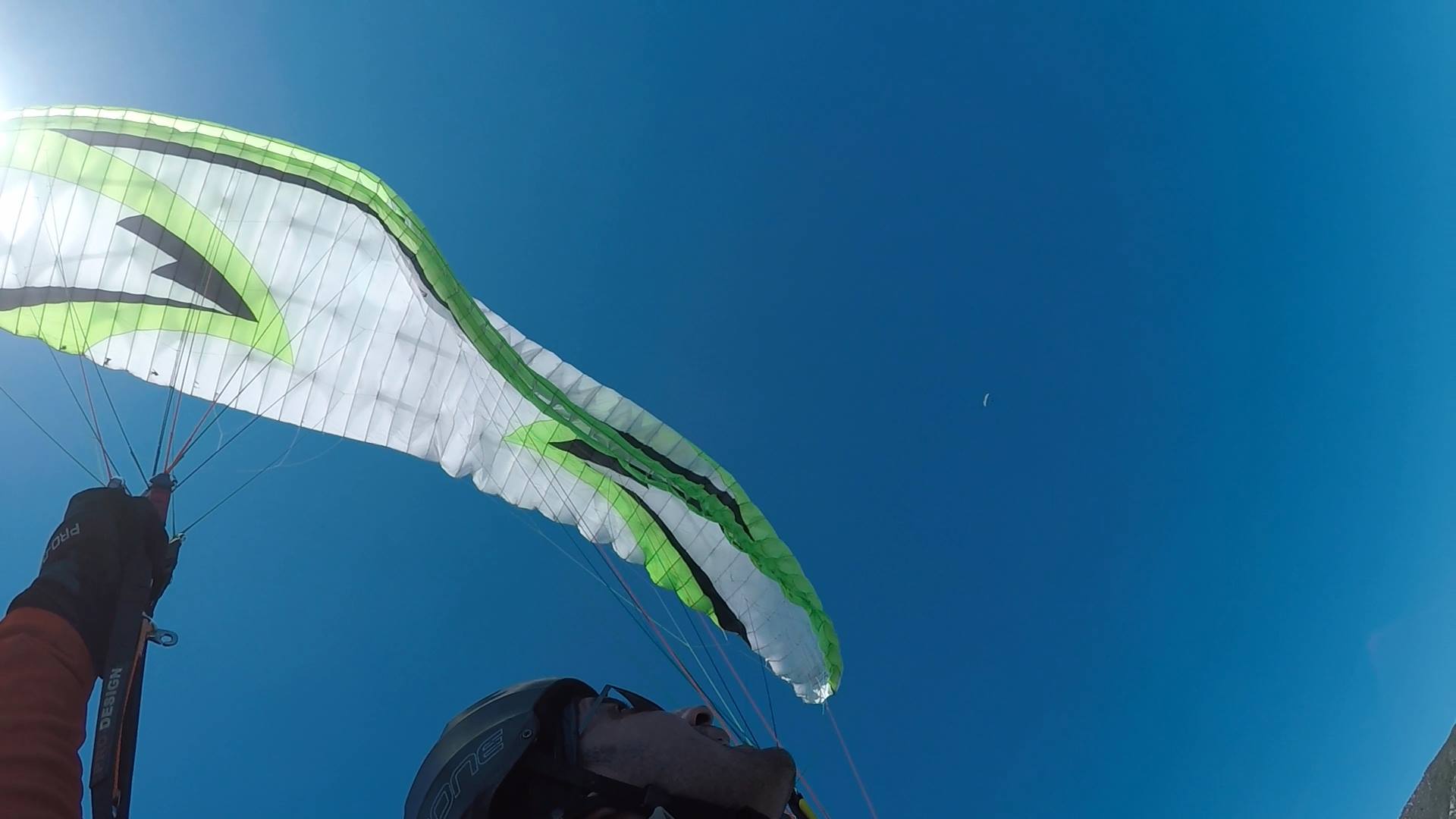 PARAGLIDING